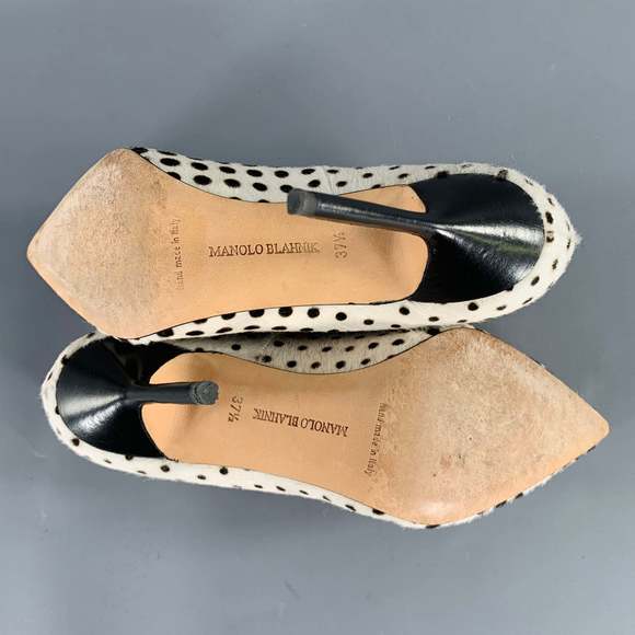 MANOLO BLAHNIK White Black Dots Pony Hair Stiletto Pumps - Picture 5 of 7